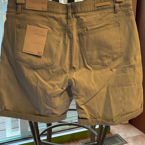 Soft Surroundings size extra large (XL) 8 inch shorts - Picture 8 of 15